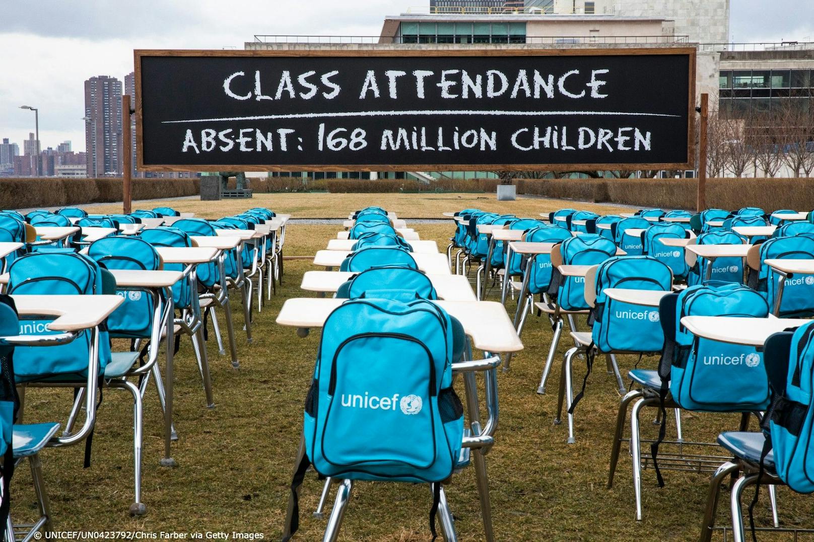 Die UNICEF enthüllte in New York ein "pandemisches Klassenzimmer" 