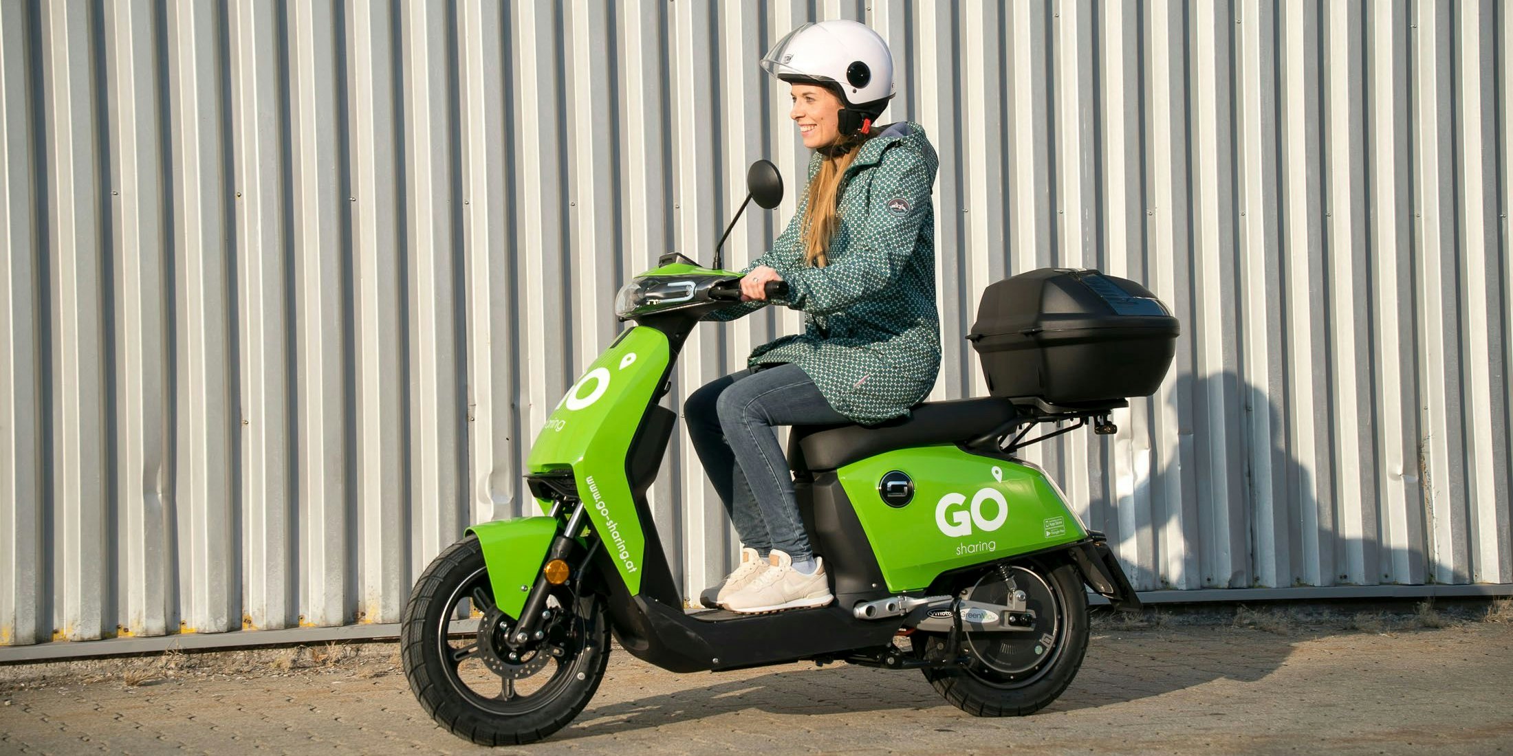 "Heute"-Redakteurin Isabella Kubicek testete das neue E-Moped.