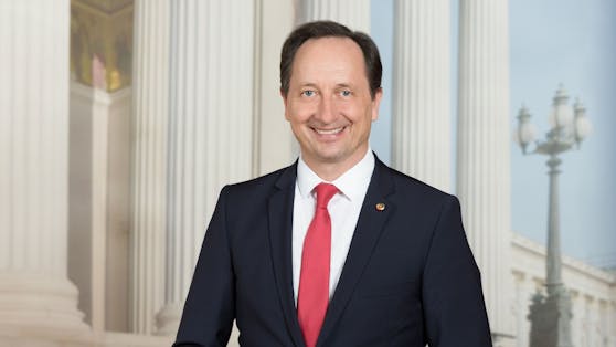 Bundesrat Günter Kovacs (SP)
