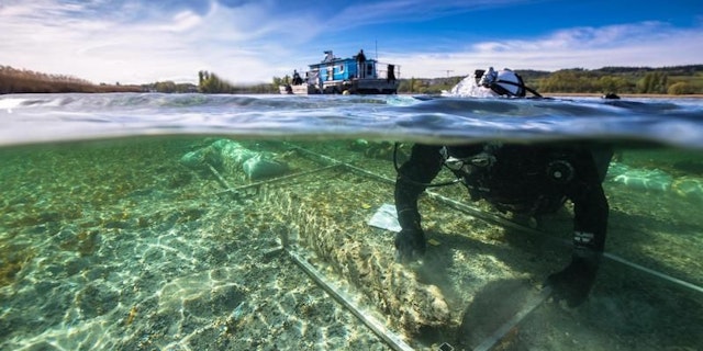 Taucher Bergen 4000 Jahre Altes Boot Aus Dem Bodensee Science Heute At