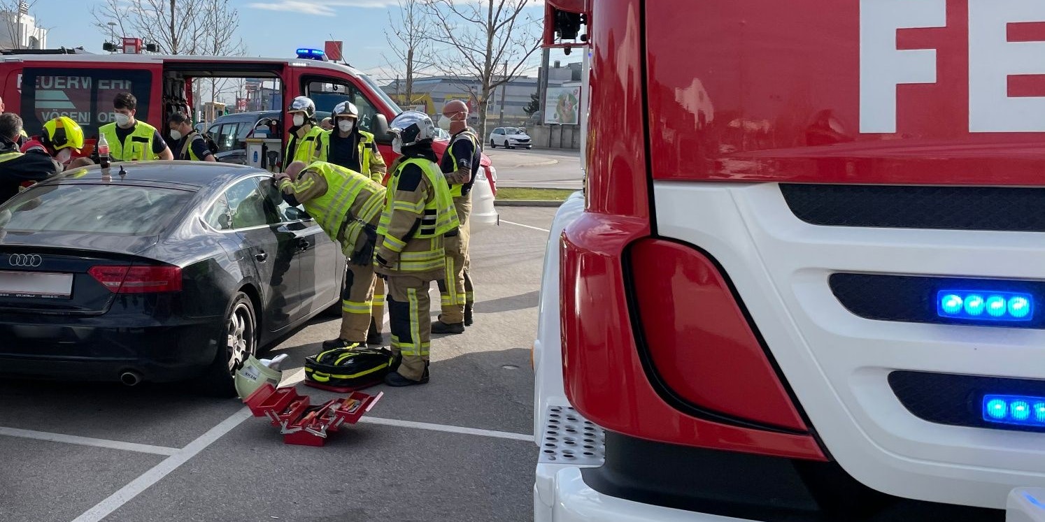 Die Feuerwehr befreite das Baby.