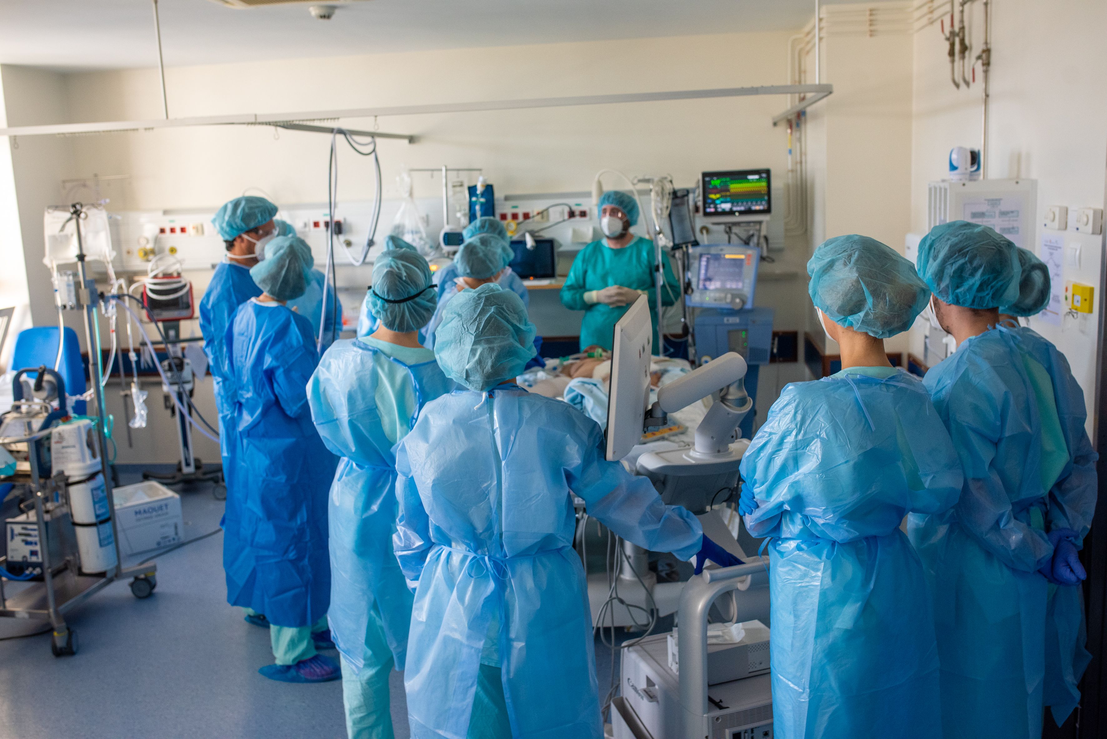 Auch die Corona-Patienten auf den Intensivstationen nehmen zu.