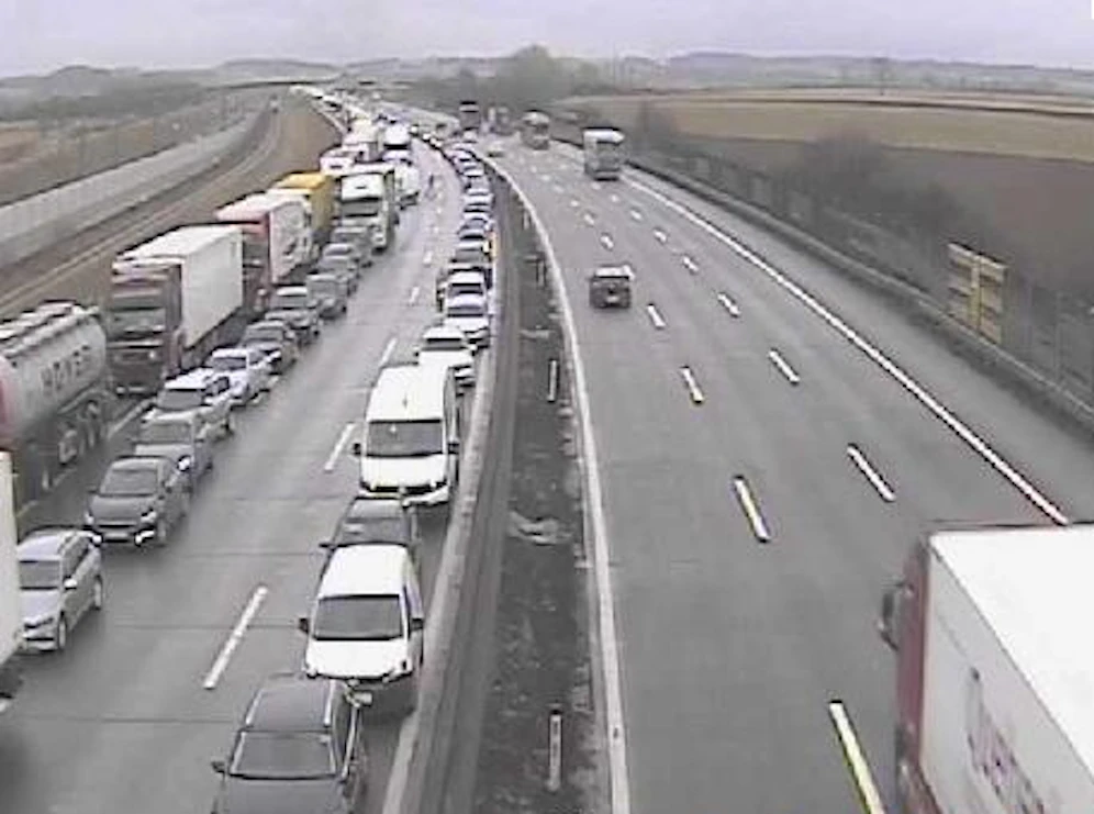 Sperre auf der A1 zwischen St. Pölten und Loosdorf.