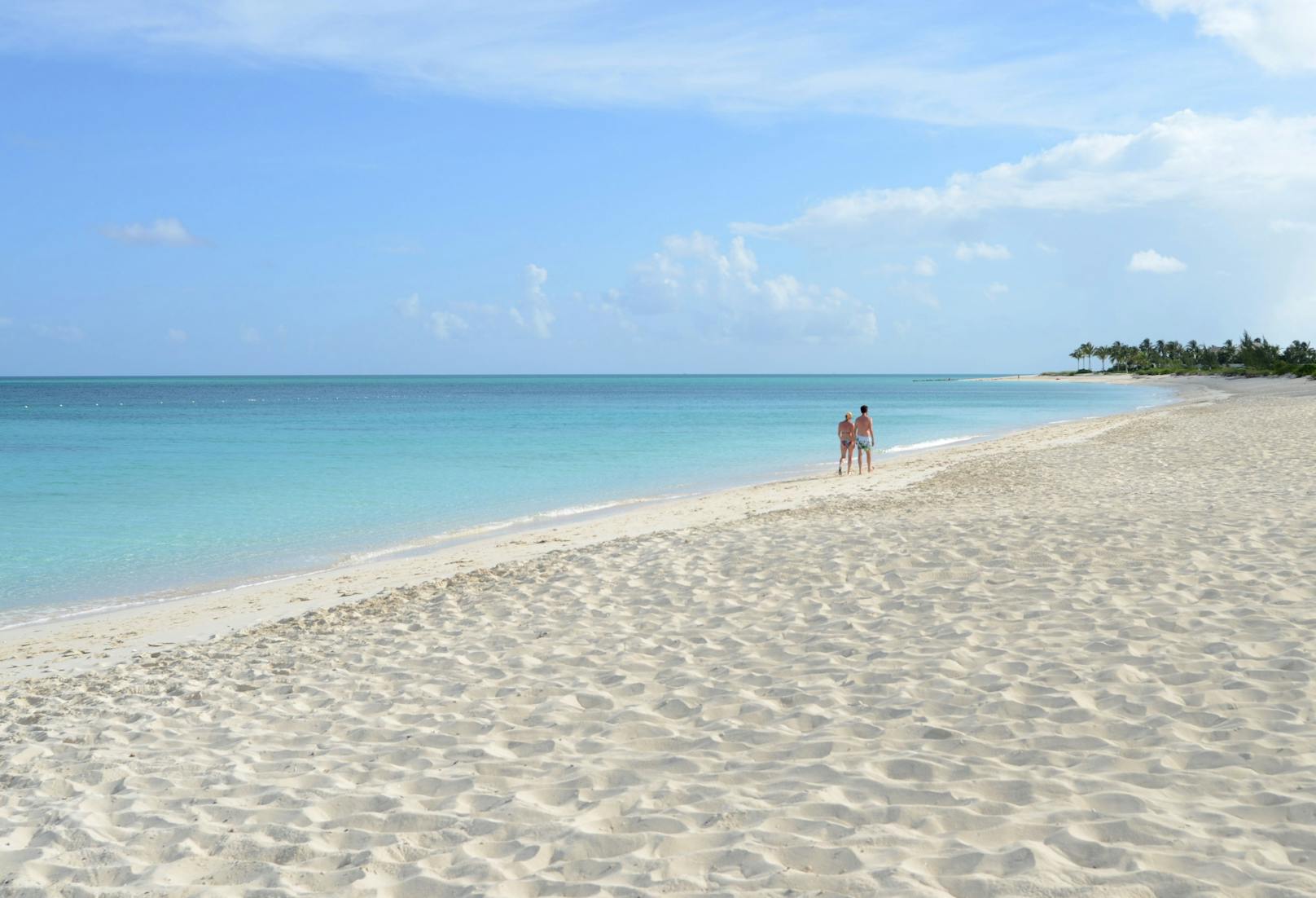 <strong>Platz 4:&nbsp;Grace Bay, Providenciales, Turks- und Caicosinseln! </strong>Laut&nbsp;Tripadvisor-Usern liegt dieser Strand in einer ruhigen Lage uns oll nicht überfüllt sein.