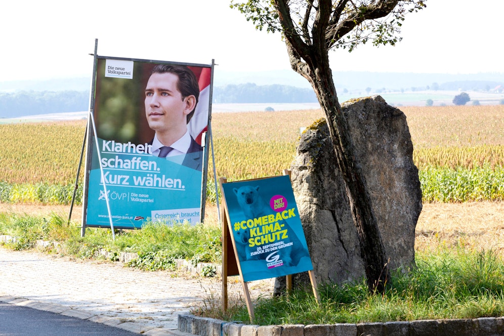 Die ÖVP überzog die Kostenobergrenze in der Vergangenheit mehrfach, Grüne und Neos nicht.&nbsp;