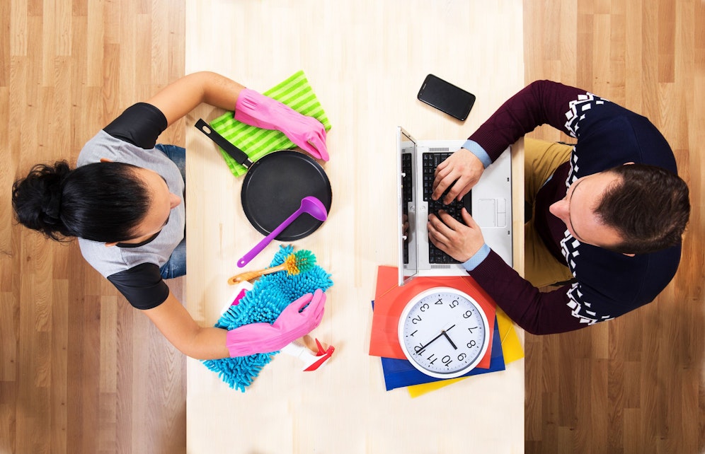 Selbst in den eigenen vier Wänden ist Gleichberechtigung oft noch nicht angekommen.