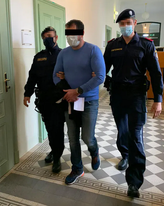 Der Sohn (39) beim Prozess wegen versuchten Mordes