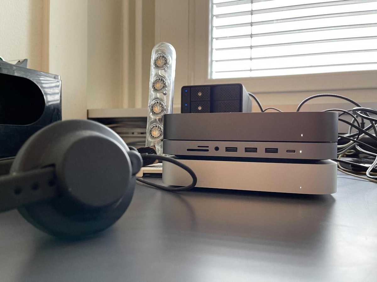 Oben alt, unten neu: Der Mac mini (2018) tritt gegen den neuen Mac mini M1 an.
