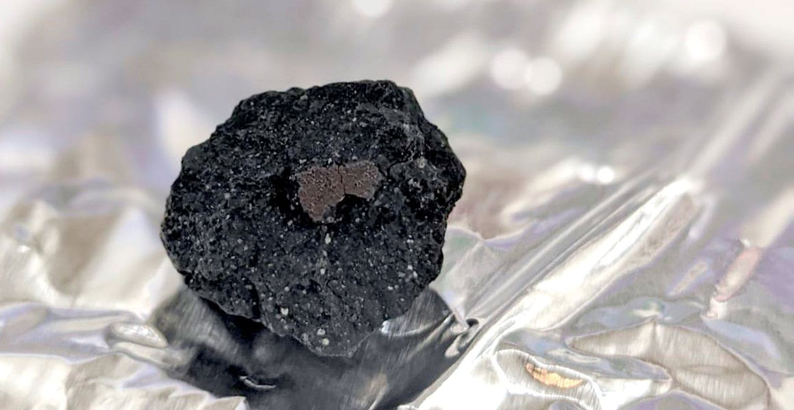 Meteorit aus Hauseinfahrt könnte riesiges Rätsel lösen