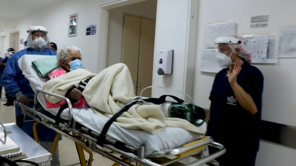 Die 104-jährige Kolumbianerin hat Covid-19 nun schon zum zweiten Mal besiegt