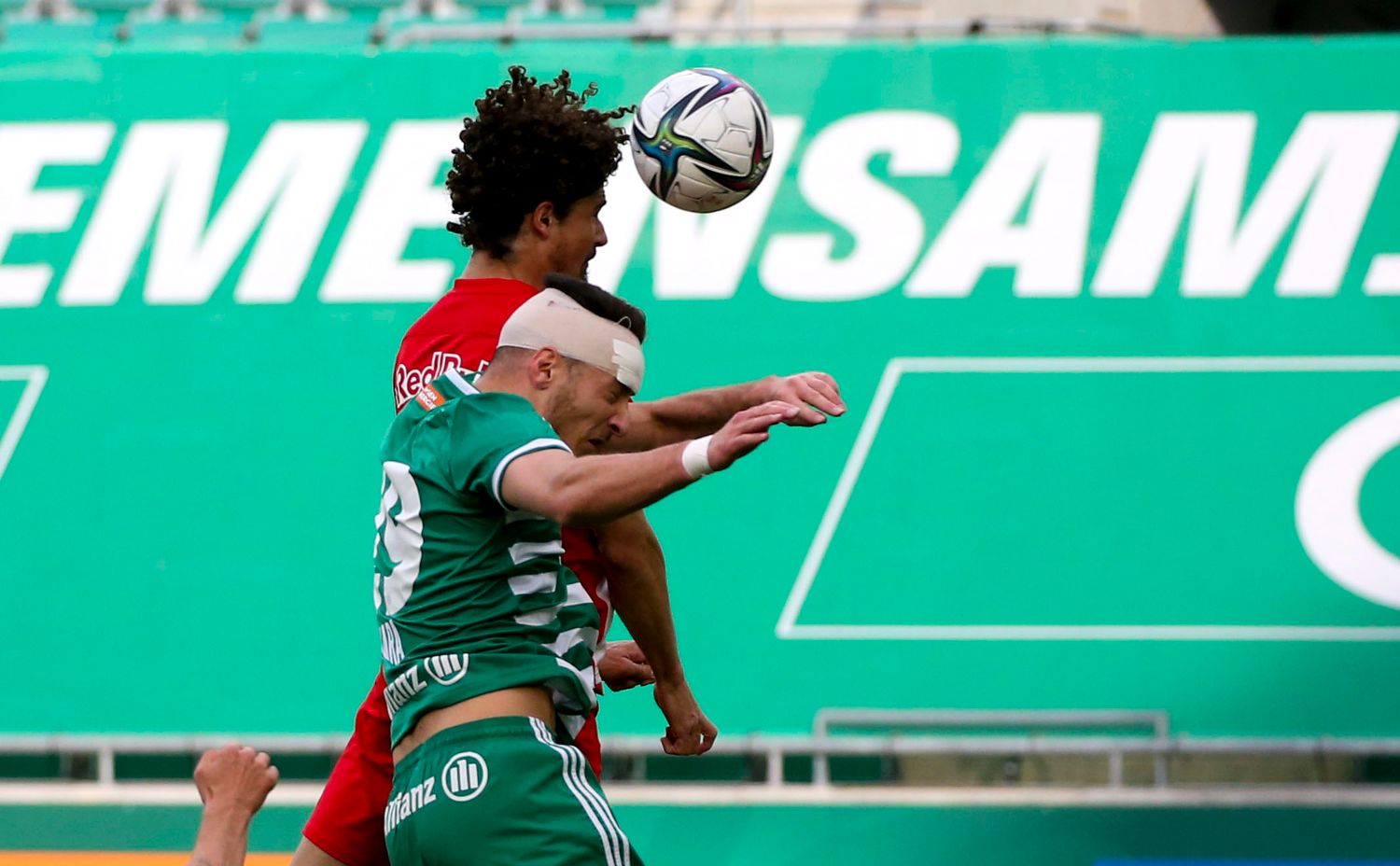 Ercan Kara gegen Andre Ramalho.