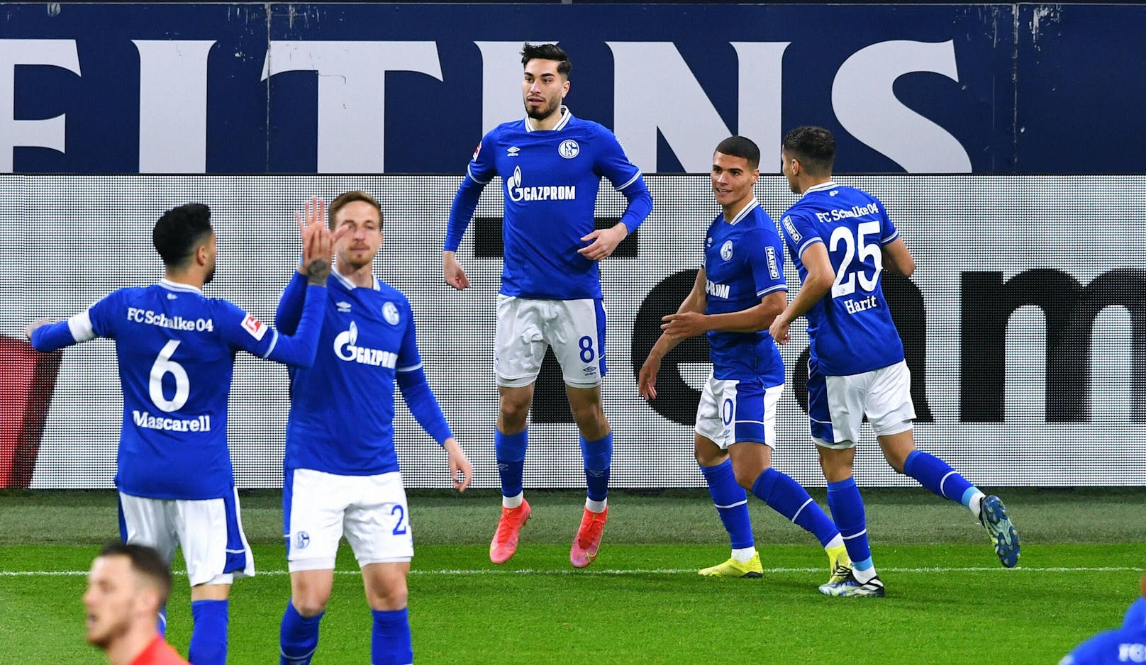 Schalke jubelt nach dem 1:0 gegen Augsburg über den zweiten Saisonsieg.&nbsp;