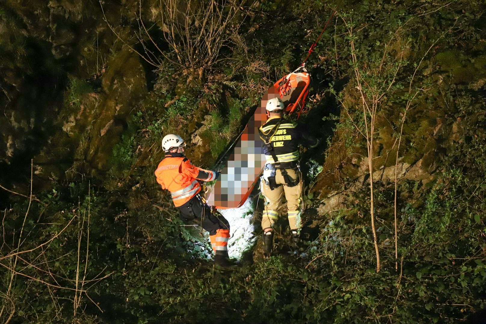 Bei der A26-Baustelle stürzte der 30-Jährige rund 70 Meter in die Tiefe.