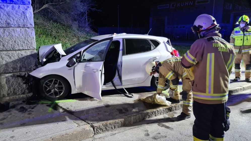 Schwerer Verkehrsunfall in Stans