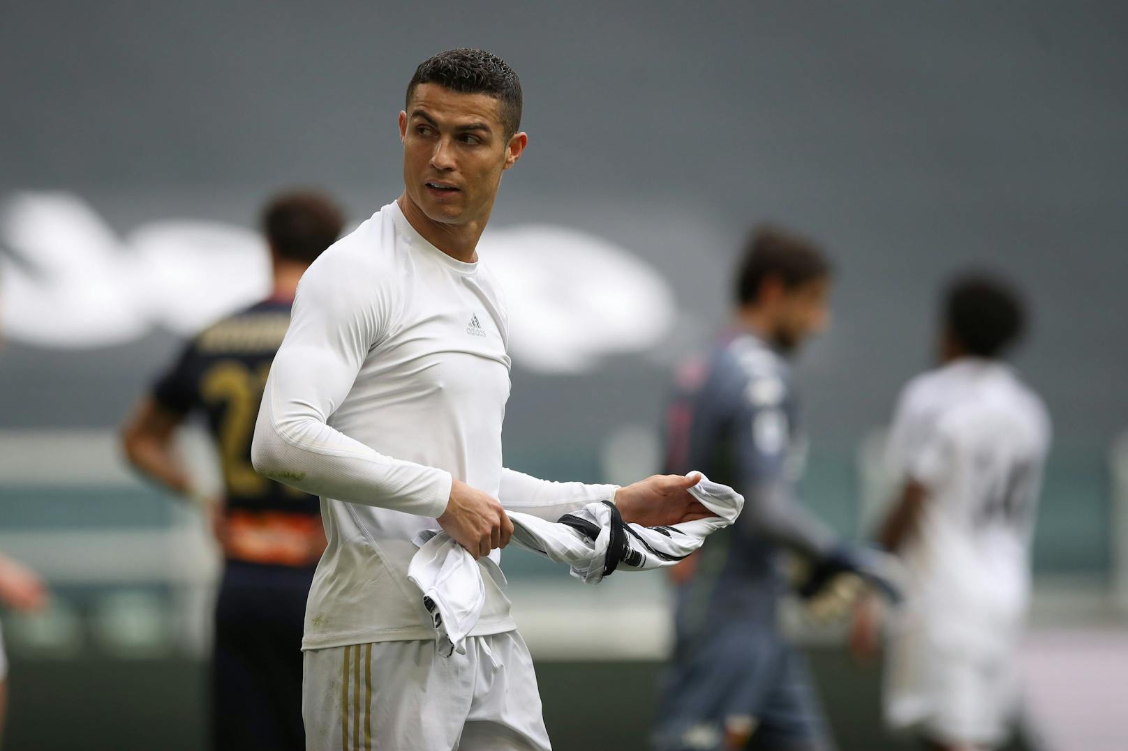 Ronaldo: Ärger nach Trikotwurf&nbsp;