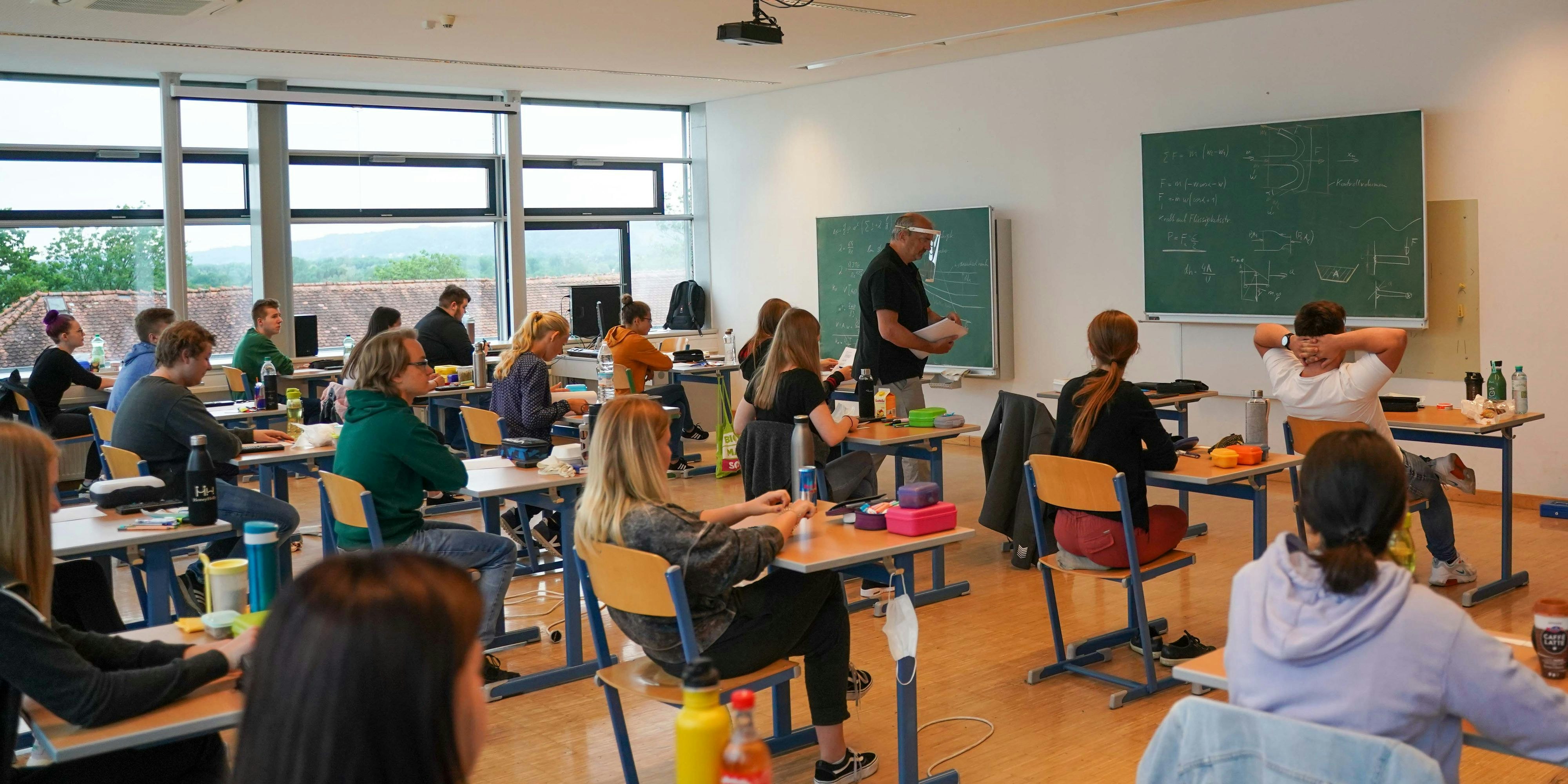 Blick in eine Matura-Klasse in Braunau am Inn (Archivfoto)