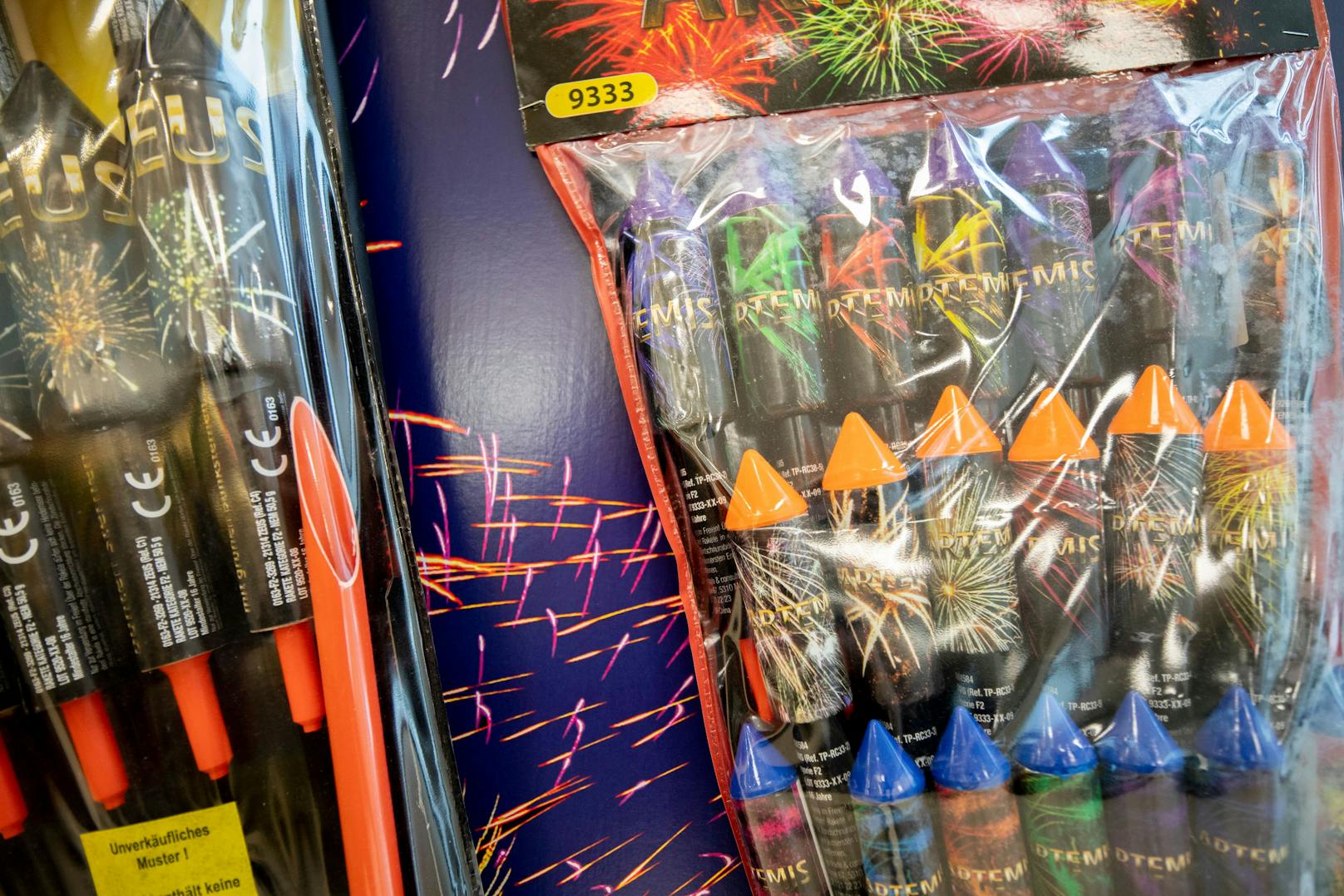 HOFER stoppt den Verkauf von Feuerwerk.