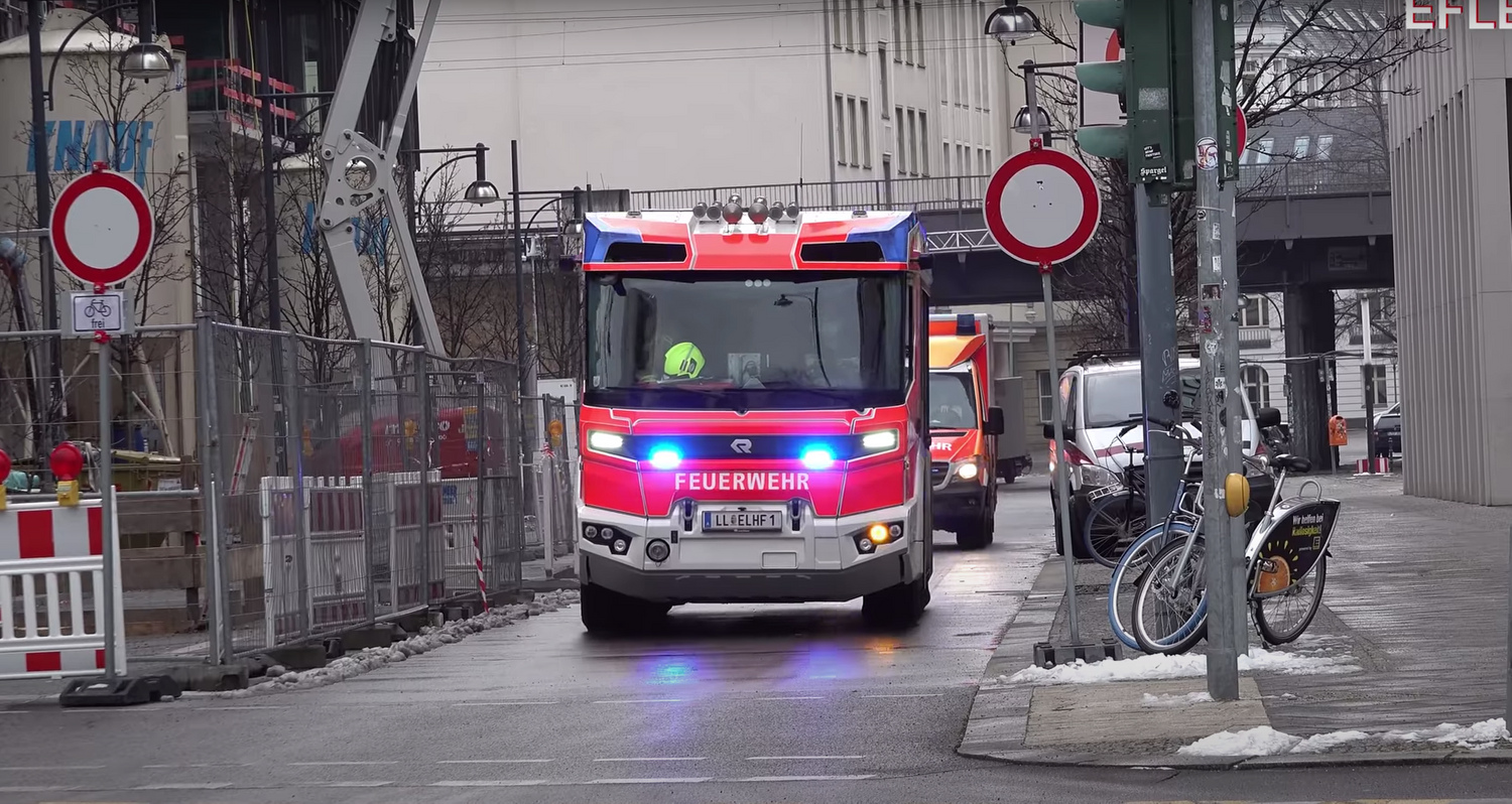 Das Kennzeichen aus dem Bezirk Linz-Land ist git zu erkennen.