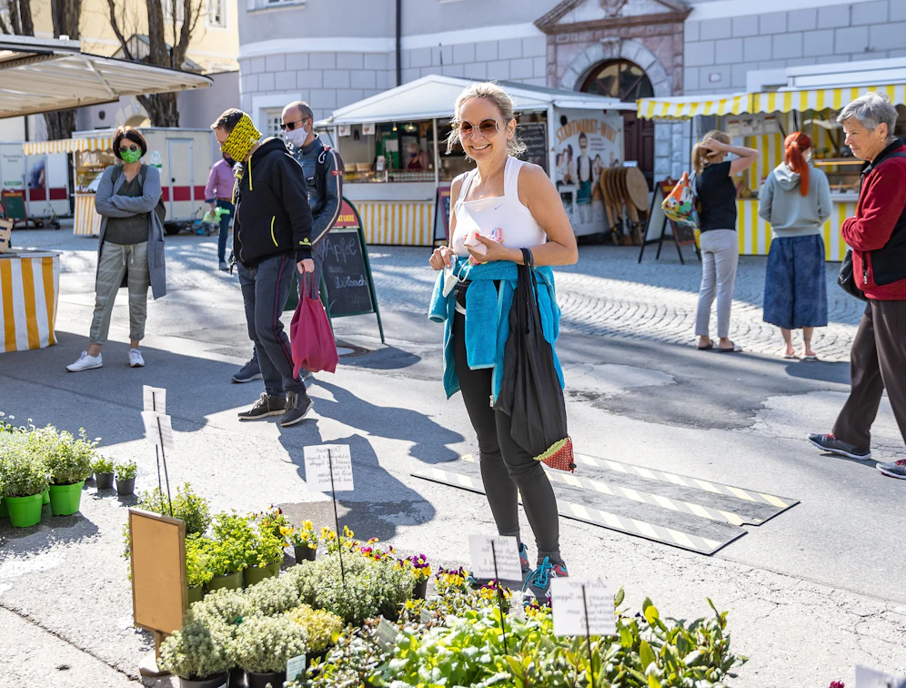 Ein Frühling wie damals? In Tirol will man bereits im Mai wieder weiter aufsperren.