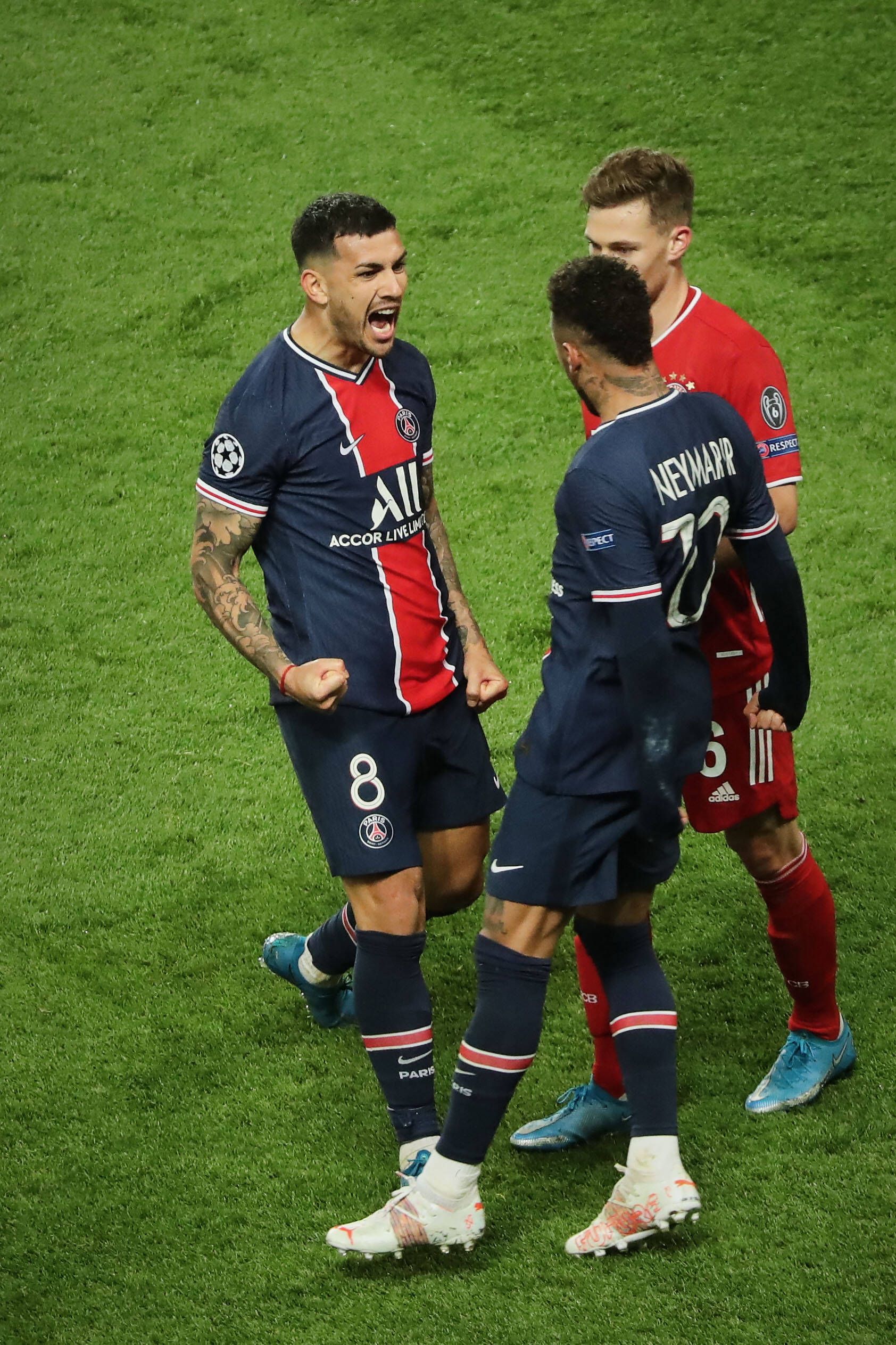 Der Jubel von Superstar Neymar nach dem Champions-League-Aufstieg. 