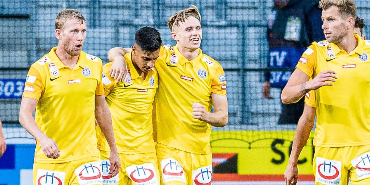 Manprit Sarkaria (Mitte) verlässt die Austria.