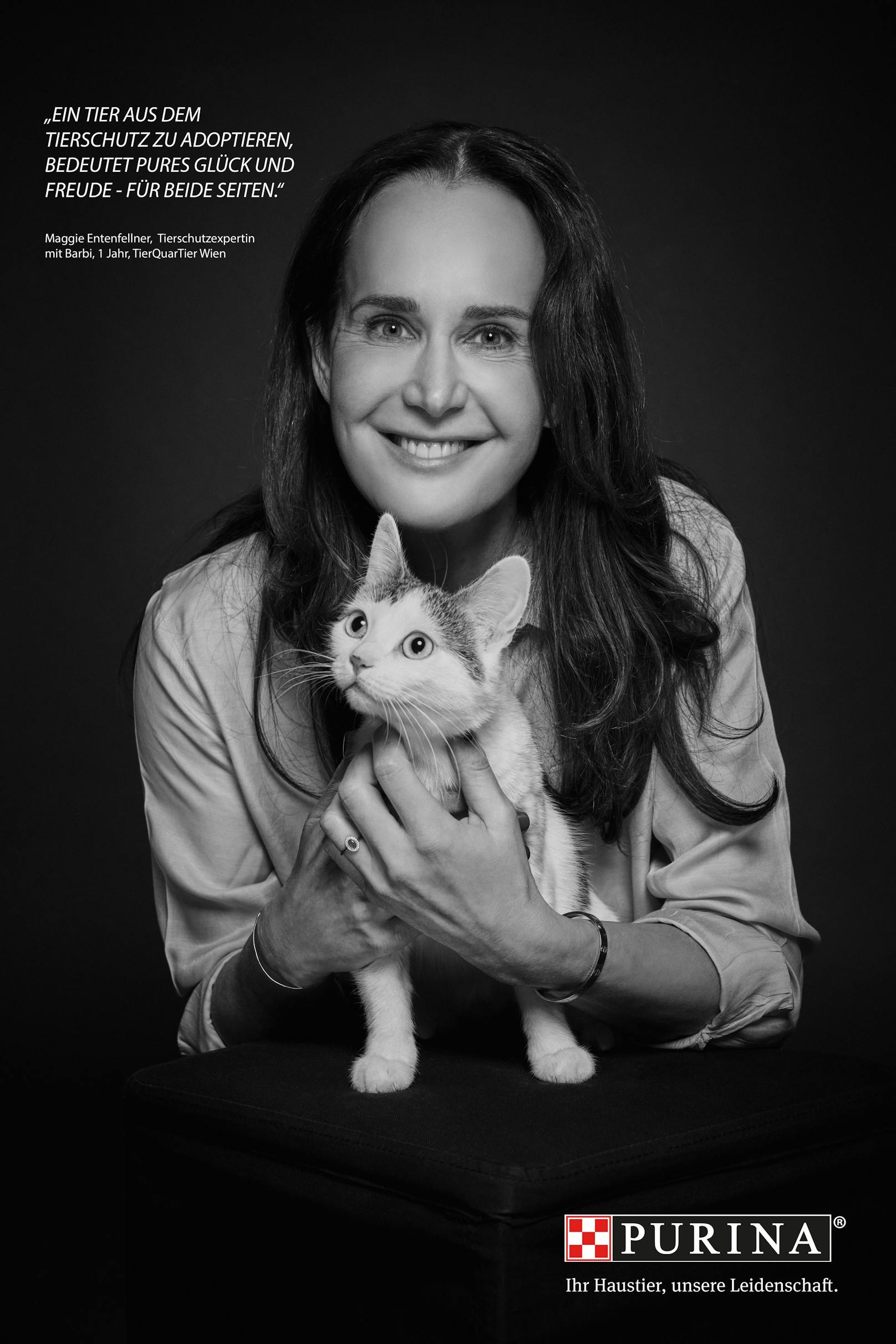 Tierschutzexpertin Maggie Entenfellner mit Katze "Barbie". <br>