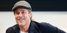 Brad Pitt sitzt nach Zahnarztbesuch im Rollstuhl
