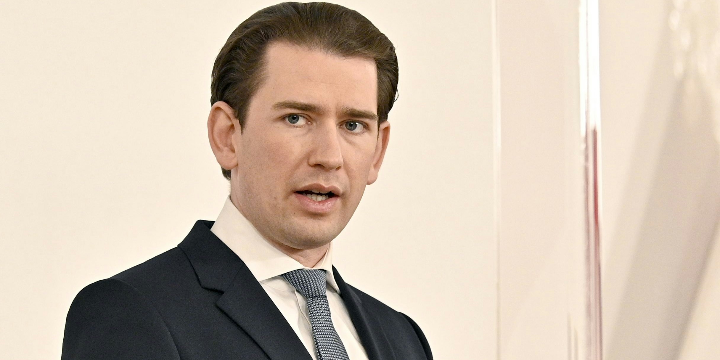 Download von www.picturedesk.com am 16.04.2021 (16:21).  ABD0065_20210416 - WIEN - ÖSTERREICH: Bundeskanzler Sebastian Kurz (ÖVP), Corona - Gipfel der Regierung mit Opposition, LHs und Experten zum Thema ?Auswirkungen der einen Million zusätzlichen Impfdosen und der aktuellen Corona-Situation? am Freitag, 16. März 2021 in Wien. - FOTO: APA/HANS PUNZ - 20210416_PD5349 - Rechteinfo: Rights Managed (RM)