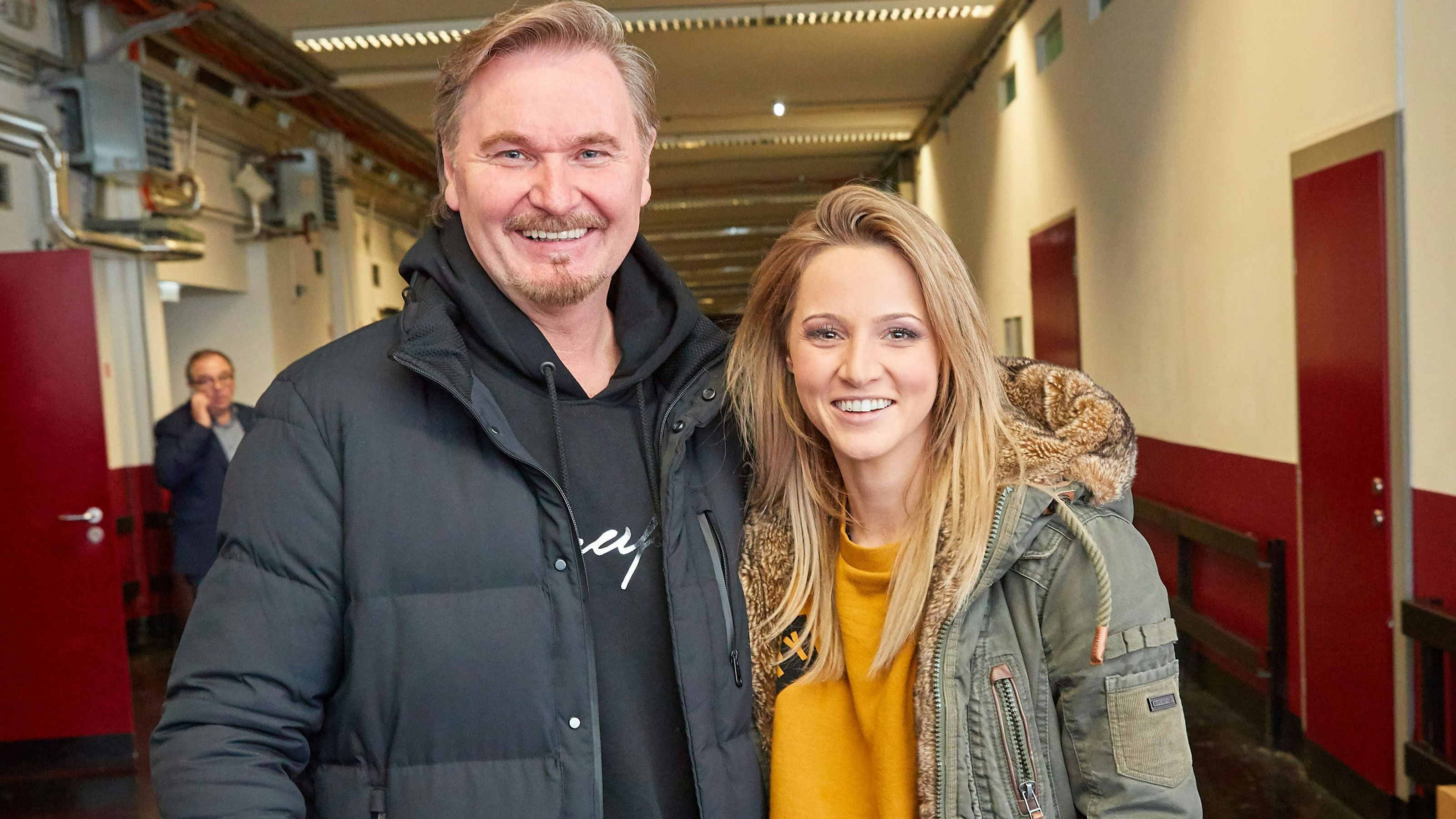 Download von www.picturedesk.com am 17.04.2021 (17:24).  Copyright: Starpix/ Alexander TUMA, 25.11.2018 WIen, Nik P. , Melissa NASCHENWENG, Backstage bei der Schlagernacht 2018 in der Wiener Stadthalle - 20181125_PD7839 - Rechteinfo: Rights Managed (RM)