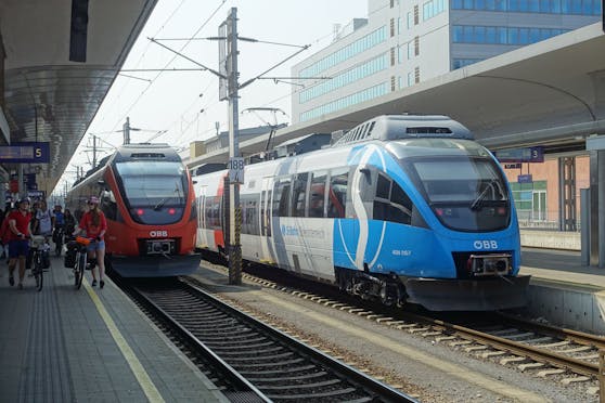 Züge am Hauptbahnhof von Linz: Am Samstag kam es zu einem großen Polizeieinsatz.