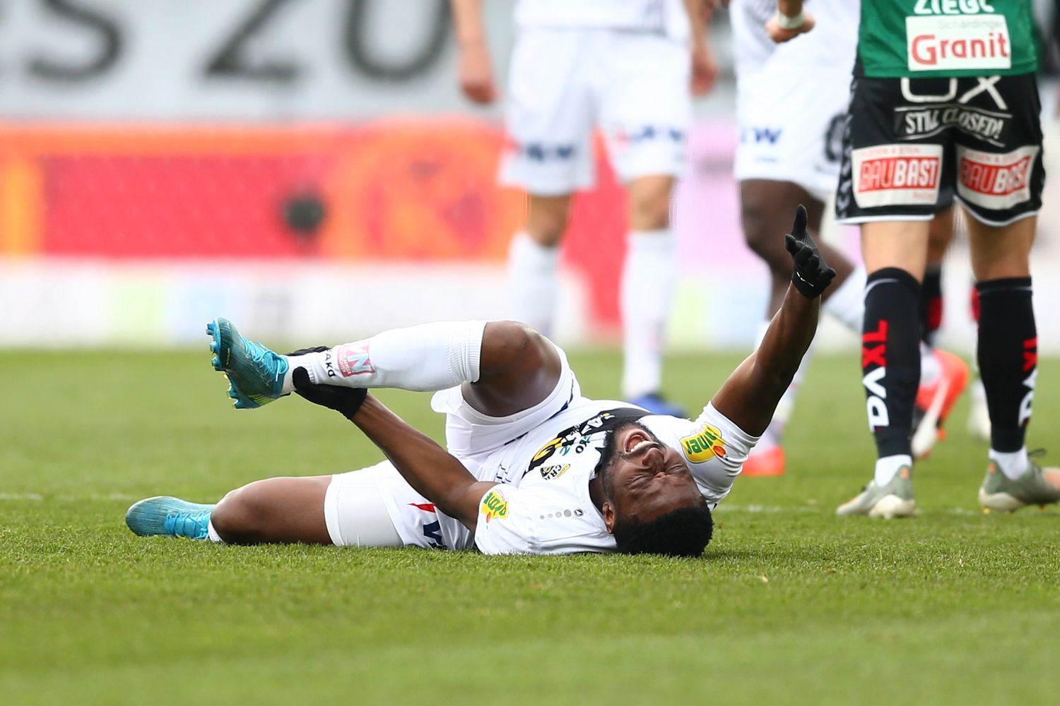 Chinedu Obasi verletzt sich schwer an der Achillessehne. 