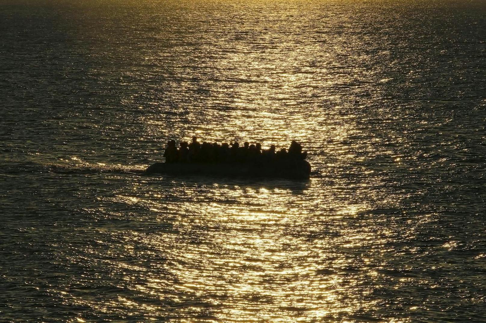Immer wieder versuchen Flüchtlinge per Boot von Afrika nach Europa zu gelangen.