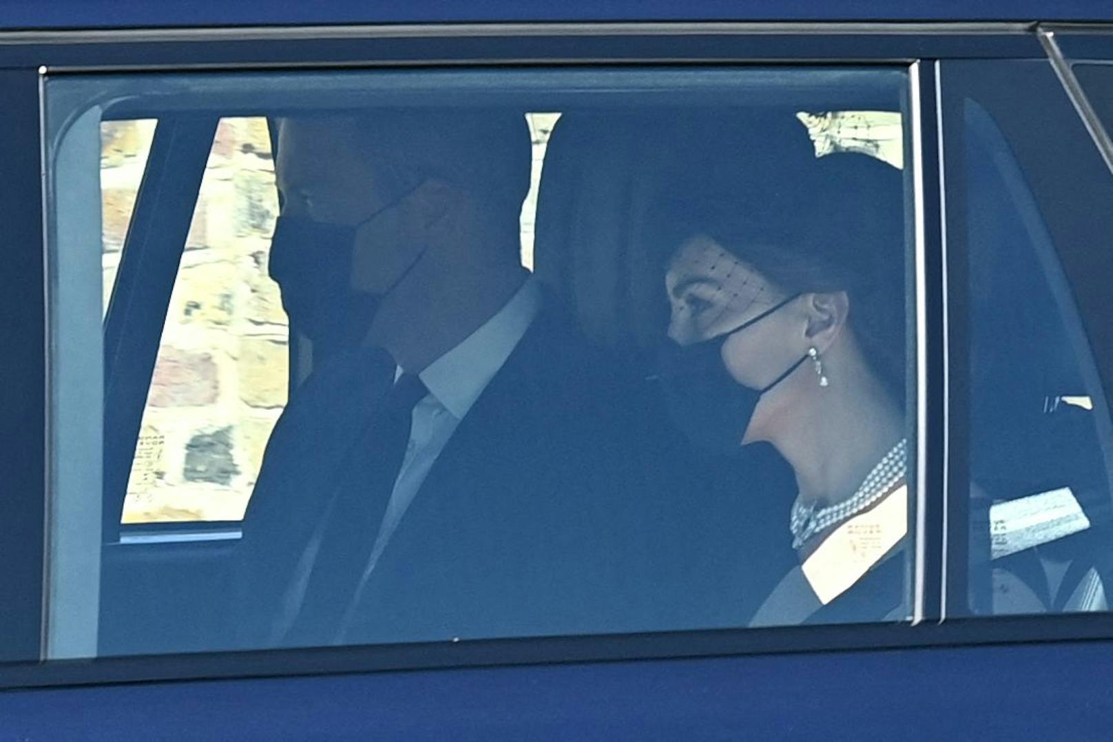 Prinz WIlliam und Herzogin Kate sind bei der Ankunft gesichtet worden.