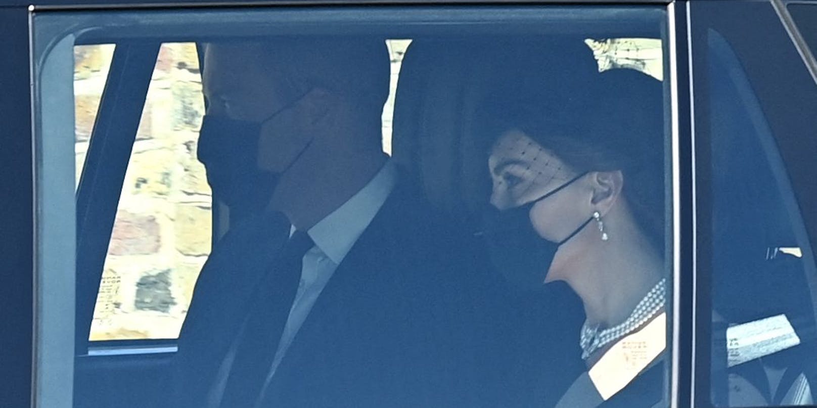 Prinz WIlliam und Herzogin Kate sind bei der Ankunft gesichtet worden.