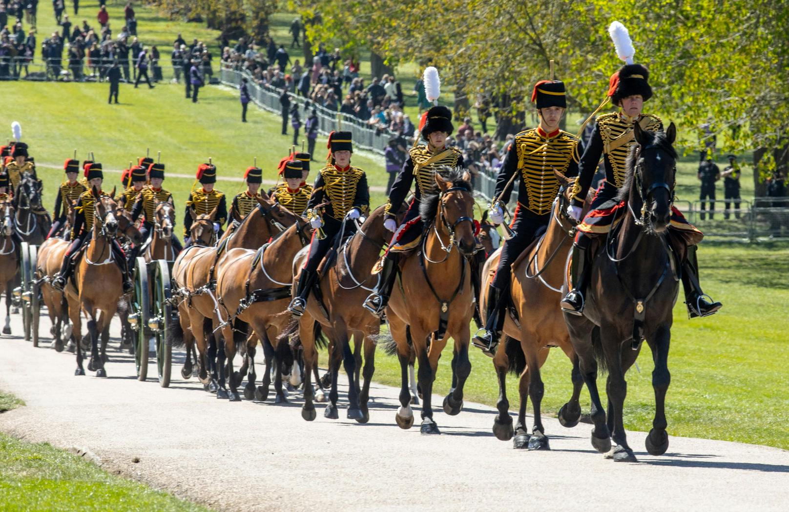 "The King's Troop Royal Horse Artillery" ist auf dem Weg zur Trauerfeier von Prinz Philip.