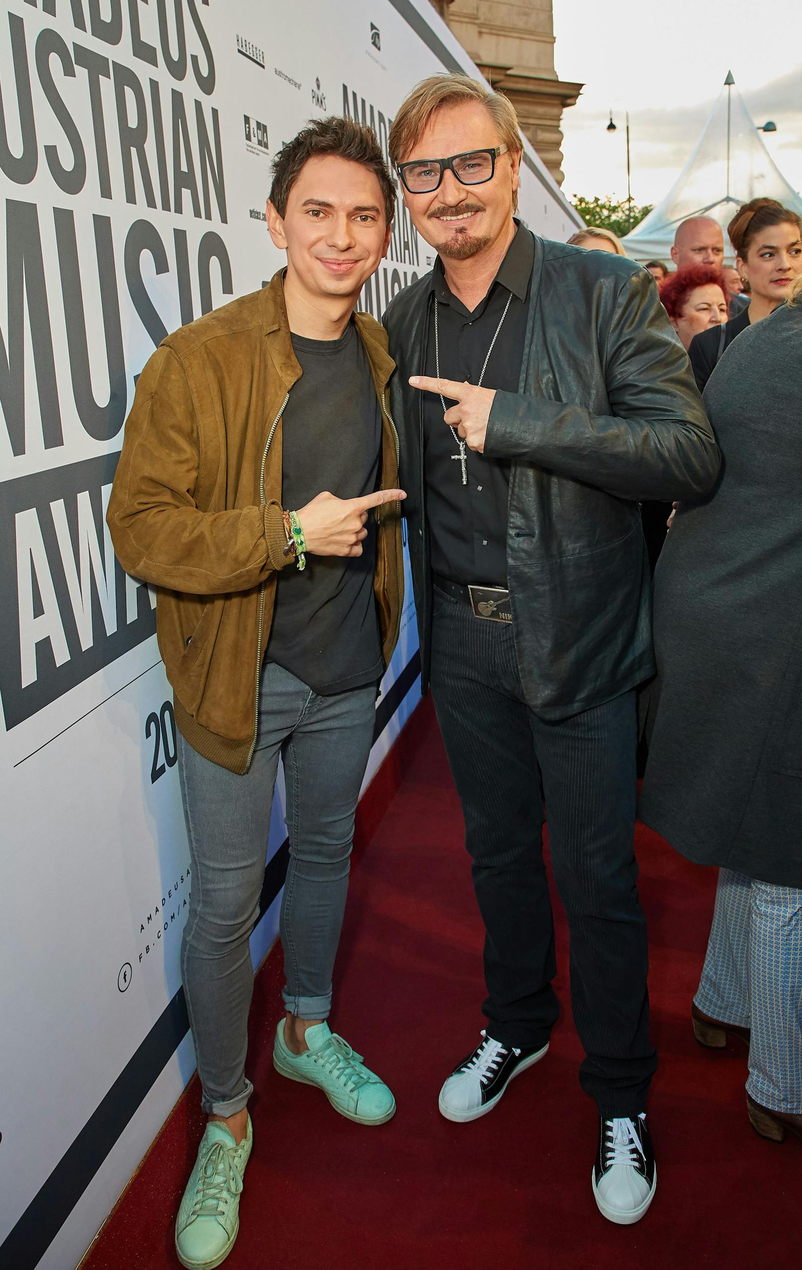 Nik und <strong>Julian LePlay</strong> bei der Austrian Music Award Verleihung 2017