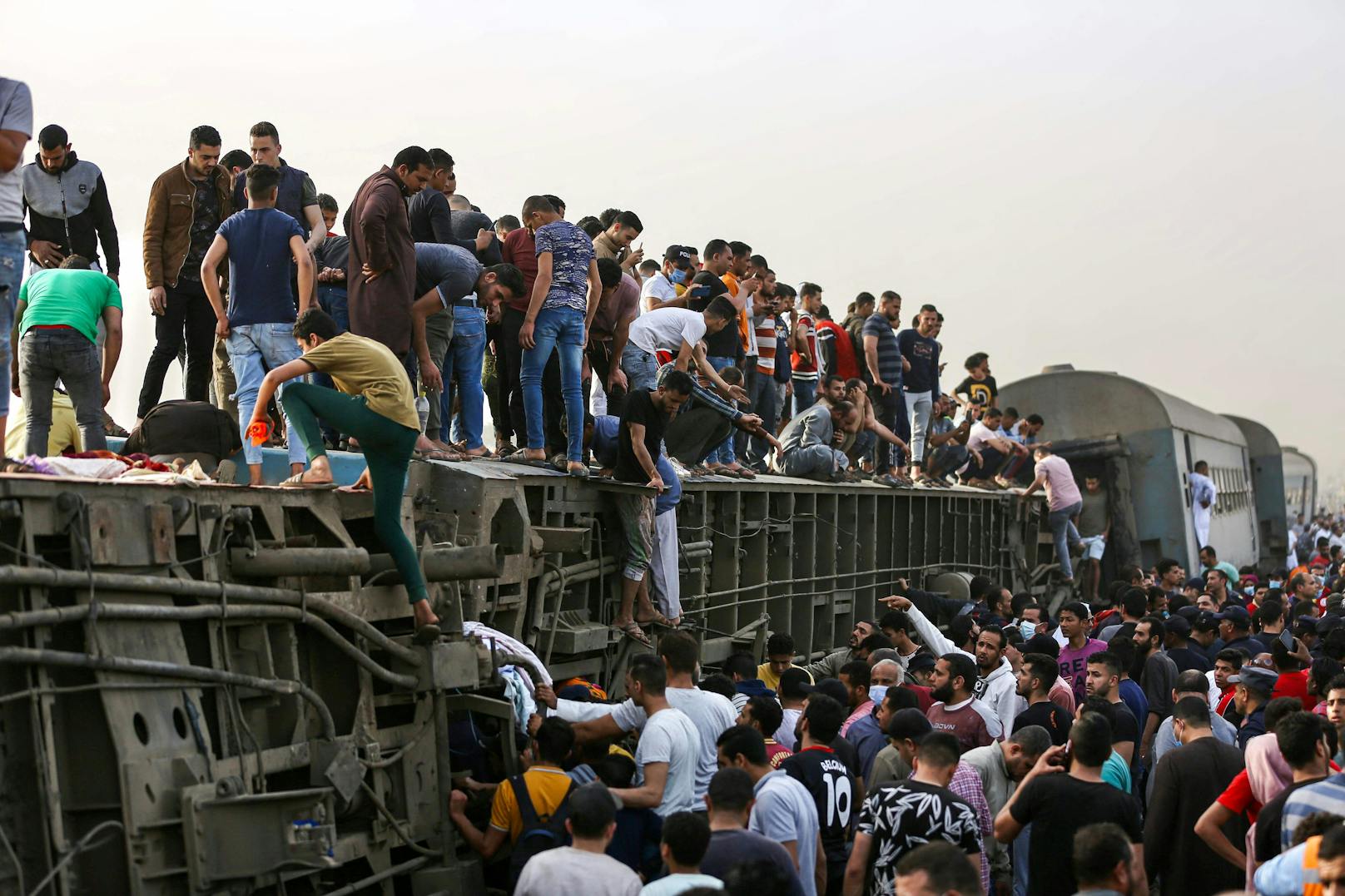 Bei einem neuerlichen Zugunglück in Ägypten kamen neun Menschen ums Leben, knapp hundert wurden verletzt.
