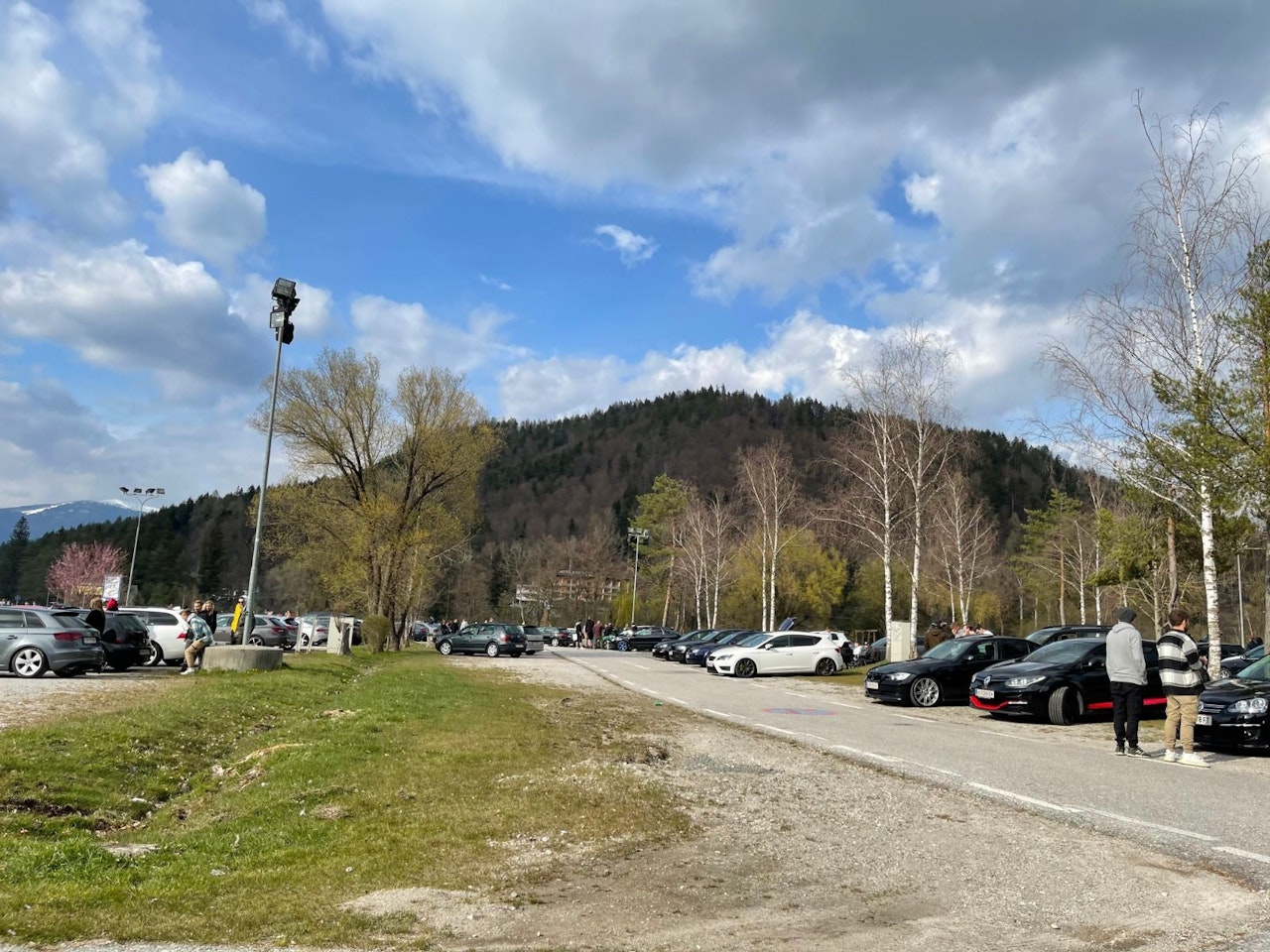 Heute.at - Tuning-Fans feierten GTI-Treffen, bis Polizei kam