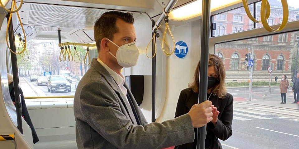 Zur Angelobung fuhr Neo-Gesundheitsminister Wolfgang Mückstein mit der Straßenbahn.