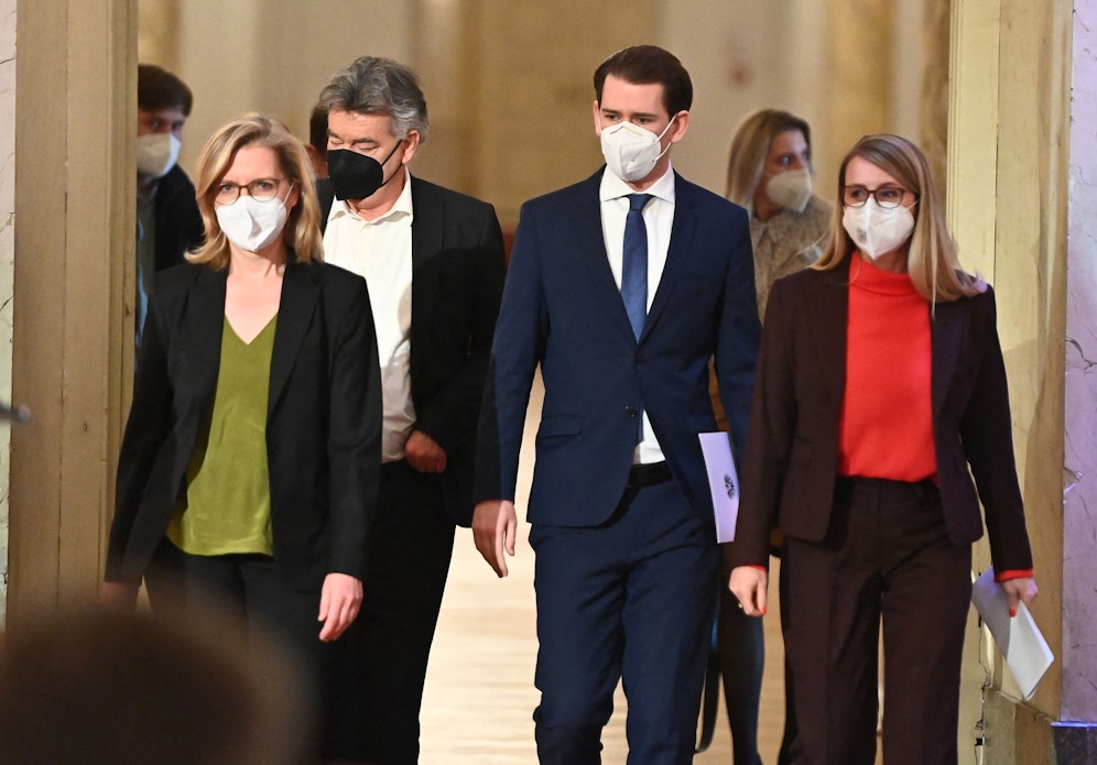 Leonore Gewessler, Werner Kogler, Sebastian Kurz und Margarete Schramböck