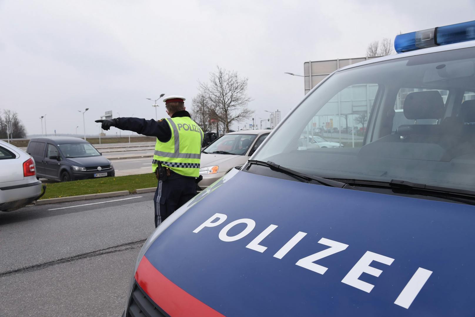 Die Polizei holte gezielt Fahrzeuge mit Wiener und niederösterreichischen Kennzeichen heraus.