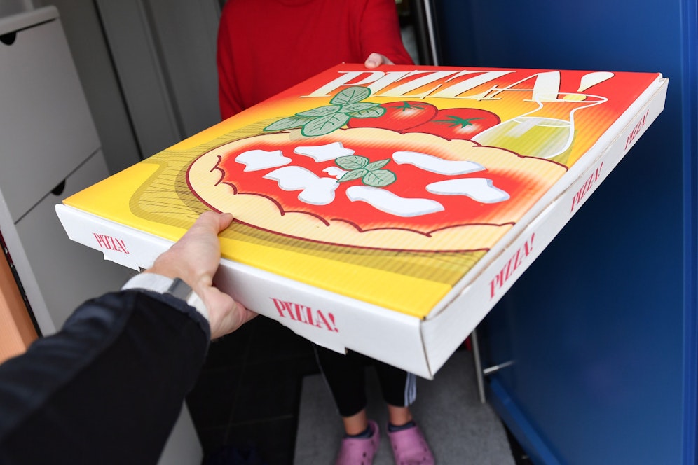 Der Lieferant wurde ausgeraubt. Das verdächtige Trio ist in Haft. Symbolbild.