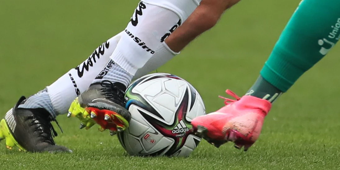 Bislang dauerte ein Match 90 Minuten oder bis der Schiri abpfeift.