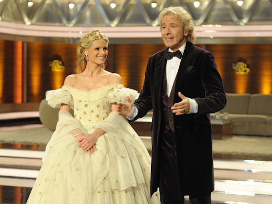 Vor 11 Jahren moderierte Thomas Gottschalk zuletzt eine TV-Showproduktion in Österreich (im Bild: mit Michelle Hunzicker bei "Wetten, dass.." 2010 in Salzburg)