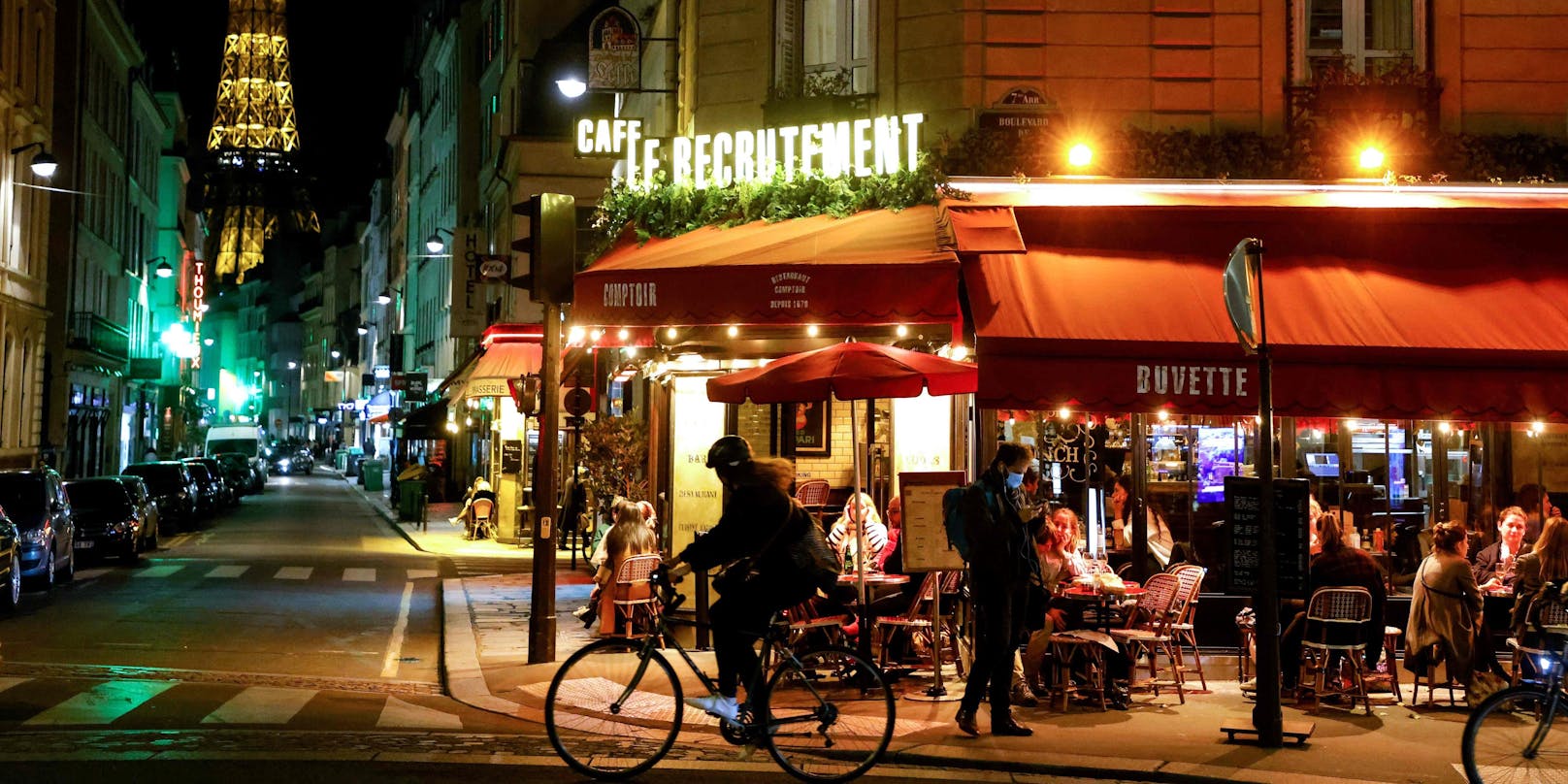 Obwohl die Corona-Infektionszahlen nach wie vor hoch sind, öffnet Frankreich im Mai die Restaurants.