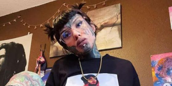 Tattoo-Model Sarah Sabbath hat nach ihrem letzten Besuch ins Tattoo-Studio ihr Augenlicht verloren.