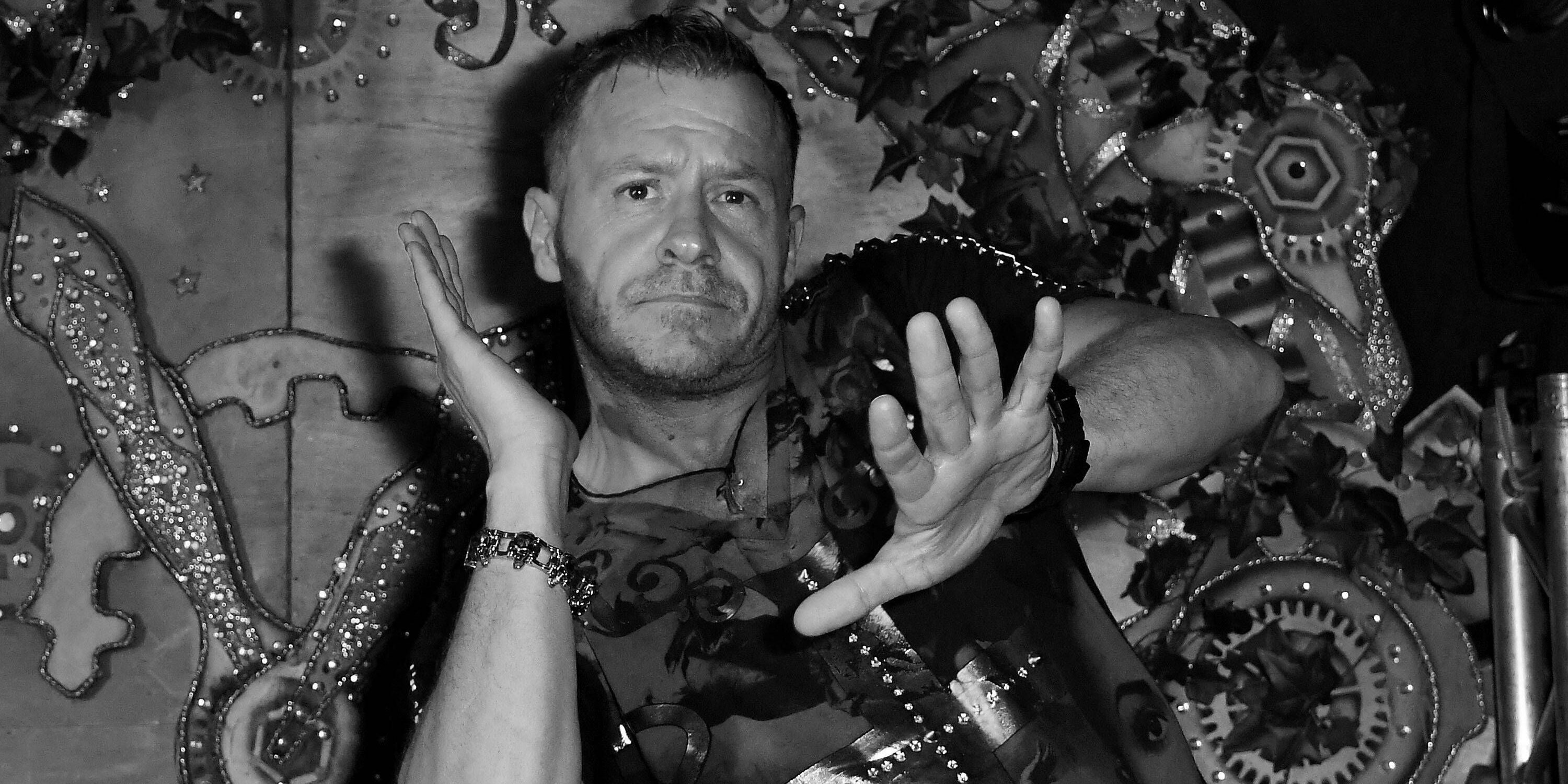  Schauspieler und Ballermann-Sänger Willi Herren starb am Dienstag in seiner Wohnung in Köln. 