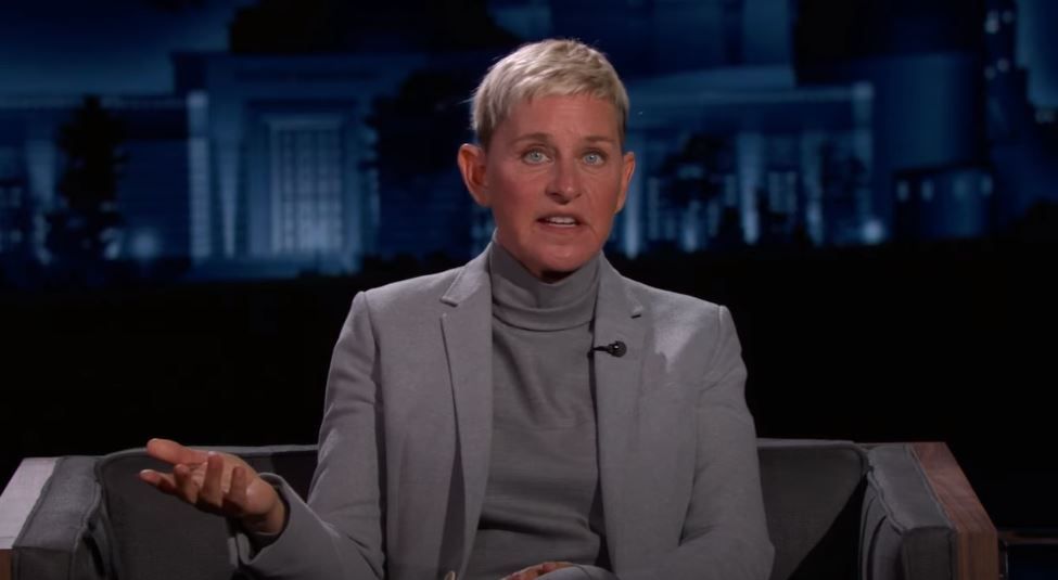 Bei Jimmy Kimmel erinnert sich Talkmasterin<strong> Ellen DeGeneres</strong> an die Schreckensnacht mit ihrer Frau Portia de Rossi.