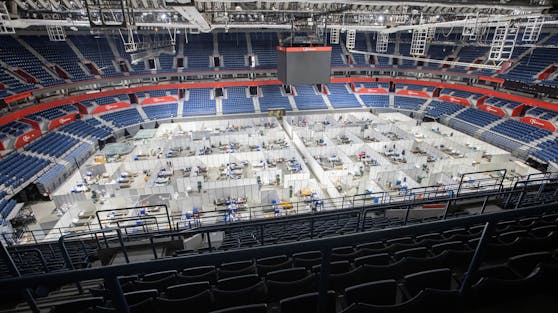 In der Stark-Arena in Belgrad werden über 300 Corona-Patienten betreut.