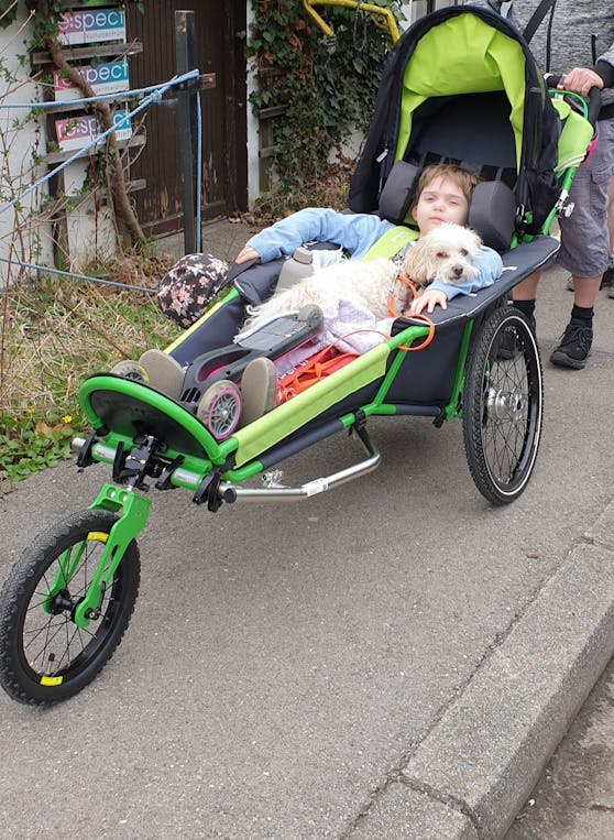 Endlich kann Karolina mit ihrer Familie wieder Ausflüge machen.